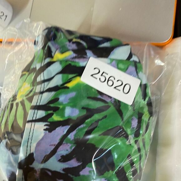 Swimsuits For All Swimsuit Women 20 Plus Green Floral V-Neck Sleeveless Lined - Picture 10 of 10